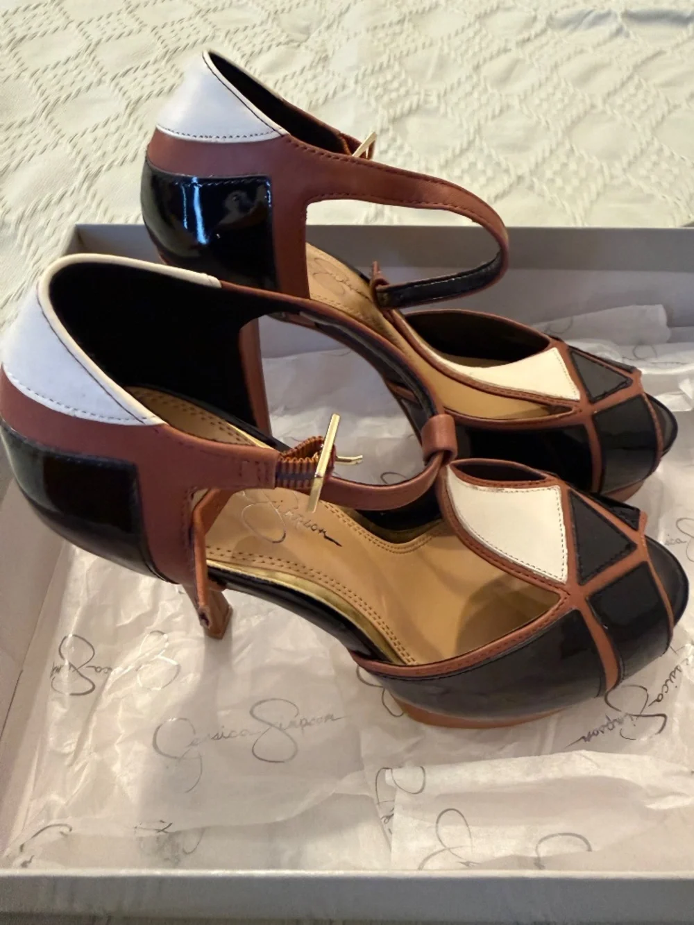 Jessica Simpson Ritta platform heels - Picture 3 of 3